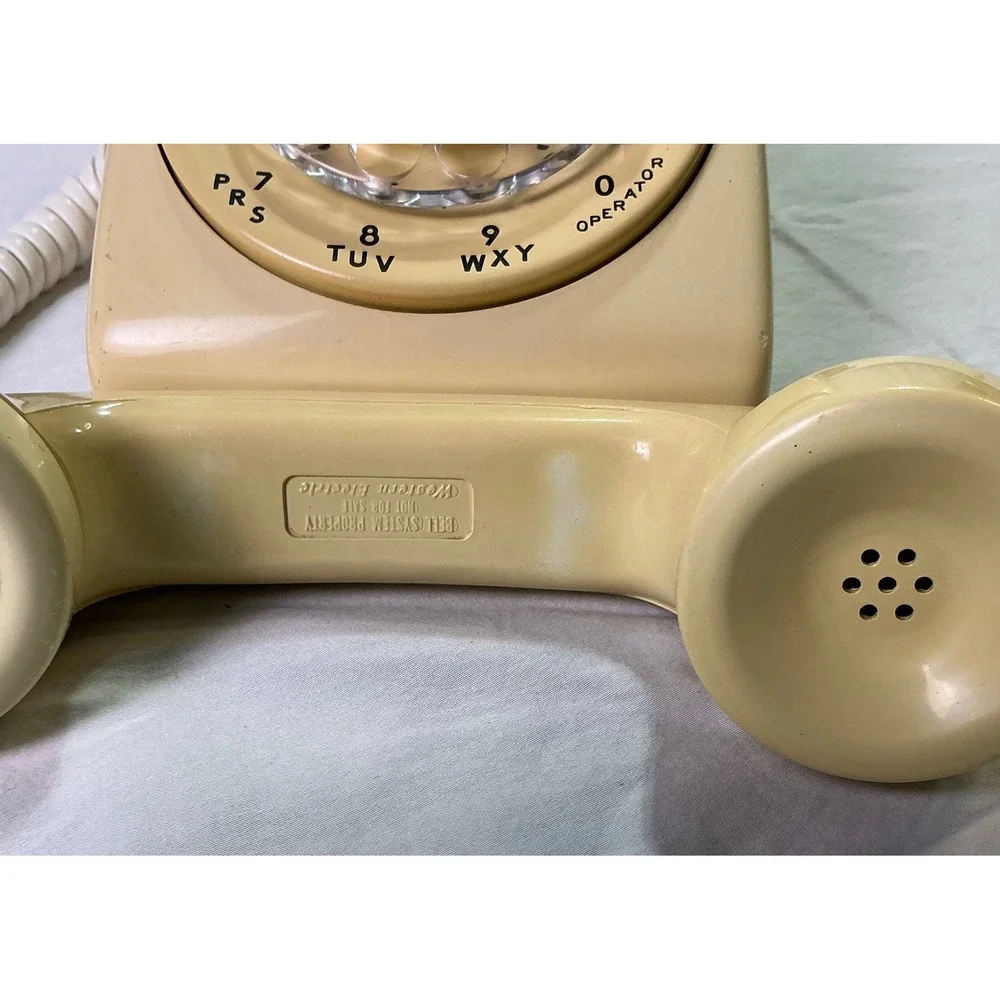 Vintage Bell System Western Electric Rotary Desk Telephone Beige Cream USA